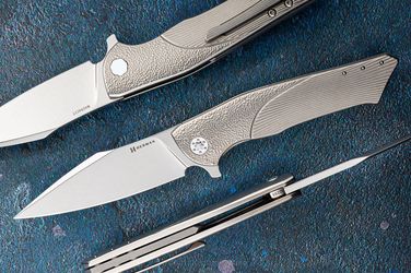 FOLDING KNIFE FOLDER BEE #0298 MAGNACUT HERMAN KNIVES