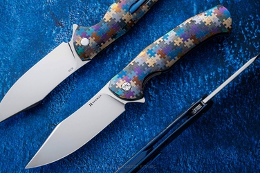 FOLDING KNIFE FOLDER MANTIS #0301 M390 PUZZLE HERMAN KNIVES