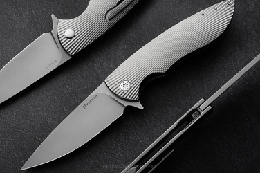 FOLDING KNIFE FOLDER STING #0787 MAGNACUT HERMAN KNIVES