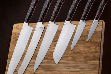 SET OF KITCHEN KNIVES WITH CUTTING BOARD M390 RAFFIR ALUME