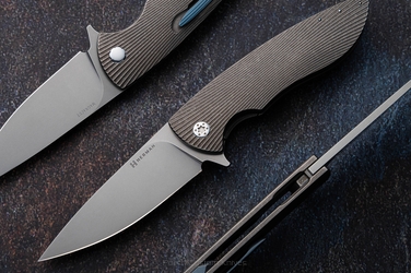 FOLDING KNIFE FOLDER STING #0808 MAGNACUT HERMAN KNIVES