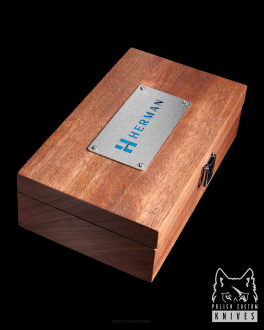 DEDICATED BOX FOR HERMAN MANTIS HERMAN KNIVES