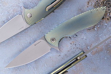 FOLDING KNIFE FOLDER STING #0772 MAGNACUT HERMAN KNIVES