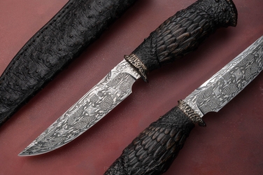 LARGE EXCLUSIVE COLLECTOR’S KNIFE RAVEN CREST MICHO