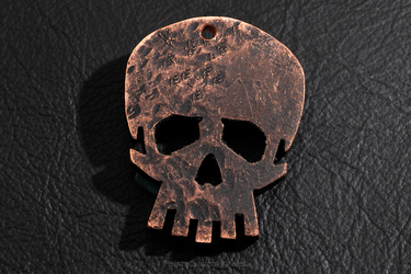 Pendant „Skull” made of copper 1