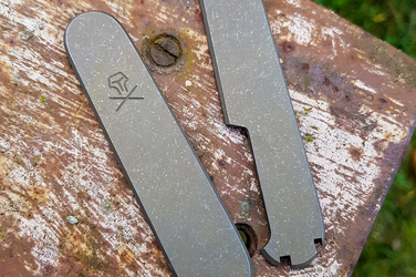 Scales for 91mm Victorinox SAK Plus "Neo Jolly Roger" Badlands finish