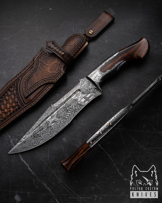 EXCLUSIVE TACTICAL KNIFE UKRAINIAN PRAETORIAN I KEYHOLE MOSAIC DAMASCUS IRON WOOD GREG FORGE