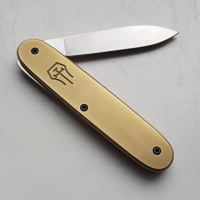 Customized Victorinox Solo  93mm with brass scales 