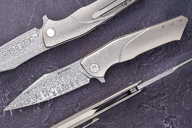 FOLDING KNIFE FOLDER BEE #0289 DAMASTEEL HALF DRESS HERMAN KNIVES