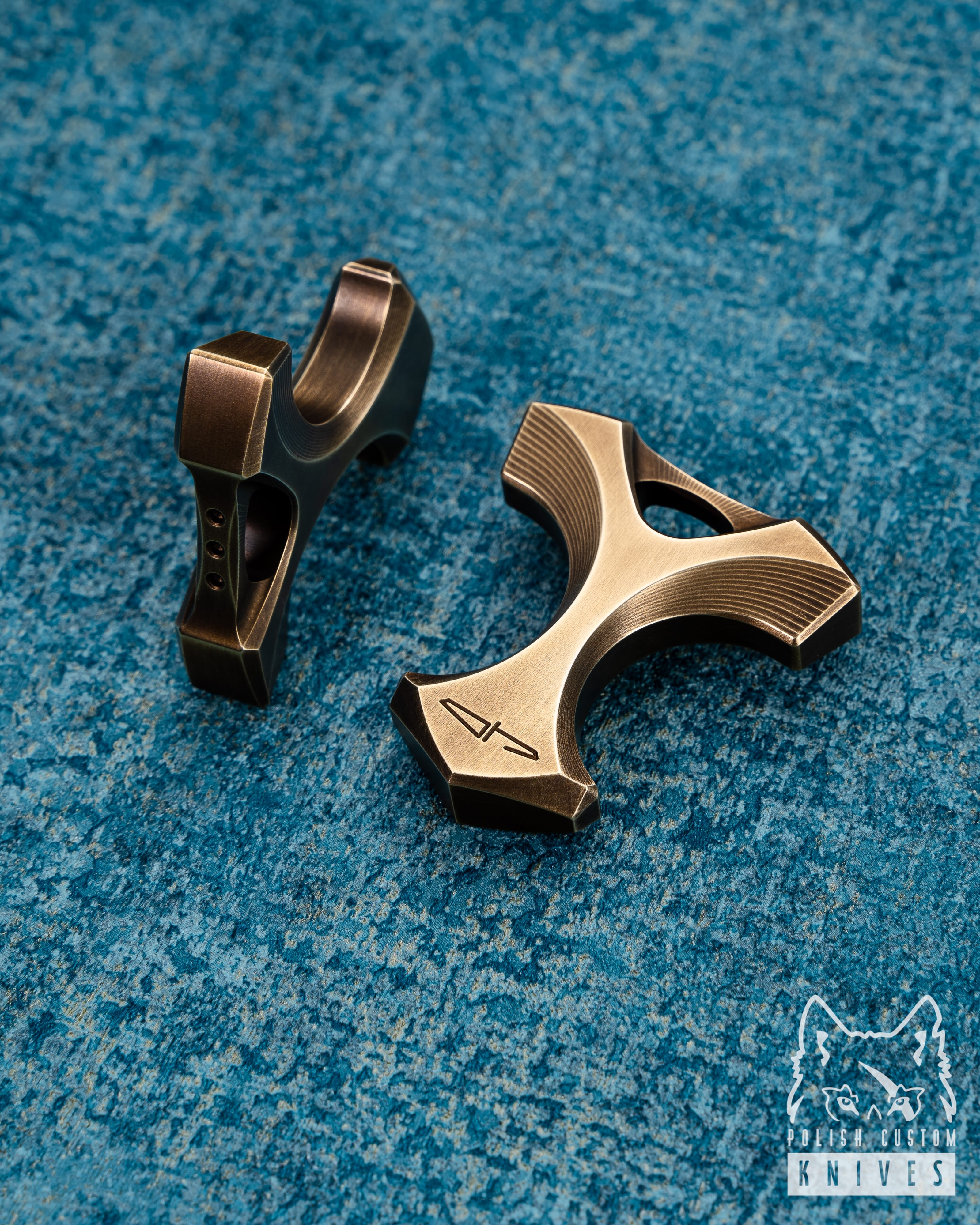 Mythos MJOLNIR Limited 美品中古 Thor Hammer Metal with Attractive Odin Handmade Engraving Mjolnir
