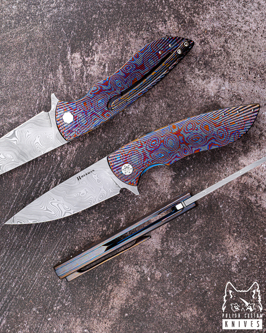 FOLDING KNIFE STING #0908 DAMASTEEL BLACK TIMASCUS FULL DRESS HERMAN KNIVES