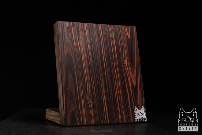 MEDIUM WOODEN MAGNETIC STAND FOR KNIVES 2
