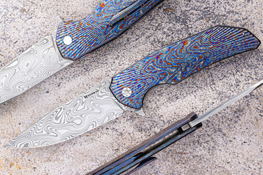 FOLDING KNIFE DRAGONFLY #0484 DAMASTEEL BLACK TIMASCUS FULL DRESS HERMAN KNIVES