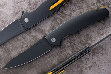 FOLDING KNIFE FOLDER ISHTAR #0740 MAGNACUT DLC HERMAN KNIVES